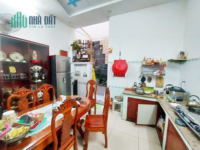 MẶT TIỀN ĐÔNG HƯNG THUẬN QUẬN 12 - GIÁP TÂN BÌNH - DT.98M2, 4 TẦNG, NHỈNH 6 TỶ.