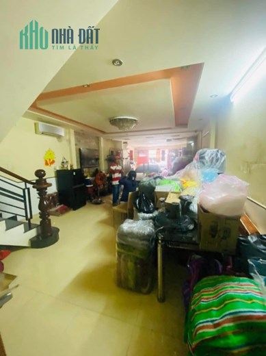 Bán nhà mặt tiền Cao Đạt ngay Trần Bình Trọng, Quận 5, DT: 4.75x20m, 2 T- 3PN, 13 tỷ.