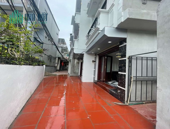 Bán nhà phố Mai Phúc, quận Long Biên, đẹp thoáng sáng, sát vinhome, 32m2x 5 tầng,  2 tỷ 6