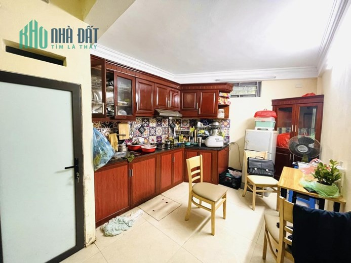 CẦN BÁN GẤP NHÀ PHỐ KHƯƠNG TRUNG, 30M2, 4 TẦNG, MT 3.3M, 3.2TỶ, 0382328365.