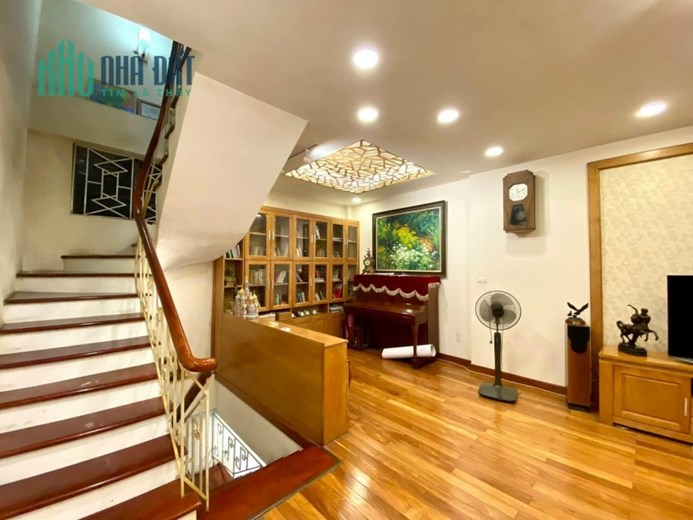 Bán Nhà TRÍCH SÀI View HỒ TÂY 5Ngủ. N.Thất Cao Cấp. MT 4.5m. 2 mặt thoáng. 7.2 tỷ.