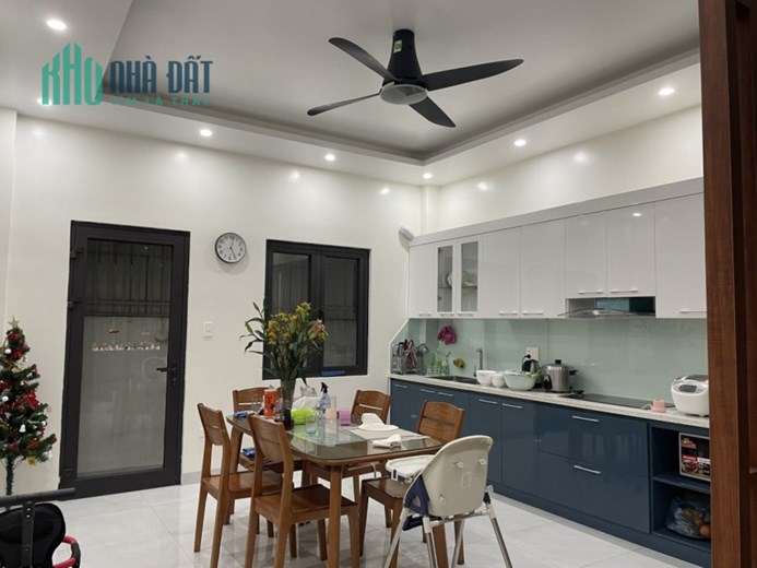 Bán nhà Khu Đô Thị Việt Phát - Lê Chân 63m x 4 tầng GIÁ 5.8 tỉ full nội thất đẹp