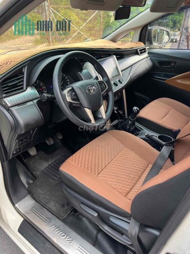 Bán nhanh Toyota Innova cuối 2017 chính chủ xe zin
