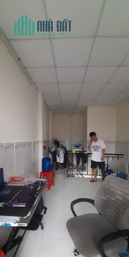 CHÍNH CHỦ Cần Bán Gấp Căn Nhà  Vị Trí Tại Đường số 102