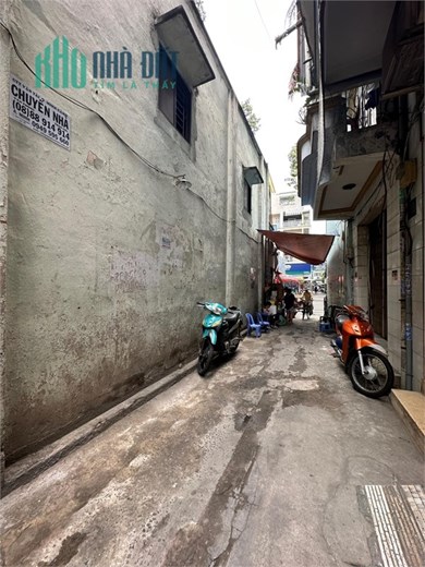 QUẬN 10 XE HƠI ĐỖ CỔNG CÁCH MẶT TIỀN 2 CĂN HẺM THÔNG VỪA Ở VỪA