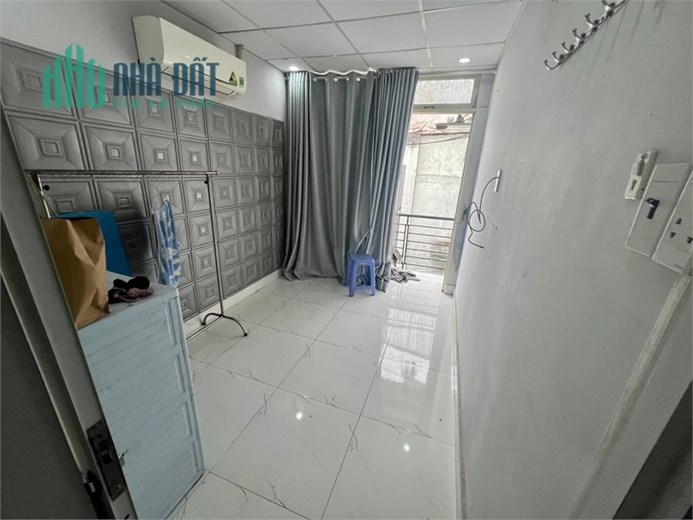QUẬN 10 XE HƠI ĐỖ CỔNG CÁCH MẶT TIỀN 2 CĂN HẺM THÔNG VỪA Ở VỪA