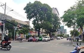 MẶT TIỀN ĐƯỜNG CÁCH MẠNG THÁNG 8 20 x 40, HĐT 500 TRIỆU/THÁNG 3 TẦNG 300 TỶ.