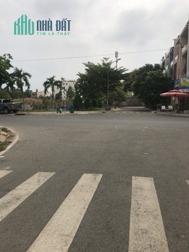 Mặt Tiền Kinh Doanh Cafe,Tam Bình,Thủ Đức, Giá 7 Tỉ 5 , 87m2, 4.2mx21m.
