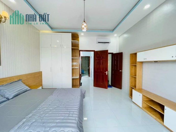 Siêu phẩm Phạm Văn Chiêu, HXH, 4.5x15m, 5 tầng, nội thất cao cấp chỉ 8.5 tỷ TL