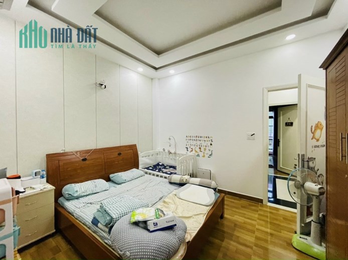 Bán nhà CC HXH, Phạm Văn Chiêu, 4.1x13m, 5 tầng mới đẹp, full nội thất chỉ 6.4 tỷ TL
