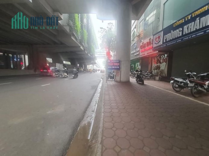 Cho thuê nhà MẶT PHỐ HỒ TÙNG MẬU 50m2 6 tầng, MT 6.8m  25tr/tháng.