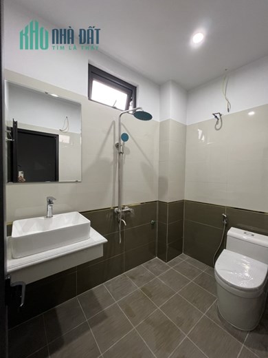 LÔ GÓC MẶT NGÕ Nguyễn Ngọc Vũ Trung Hòa 40m 5 tầng 4 ngủ ngõ thông gần Ô TÔ ở ngay 5.8  tỷ lh
