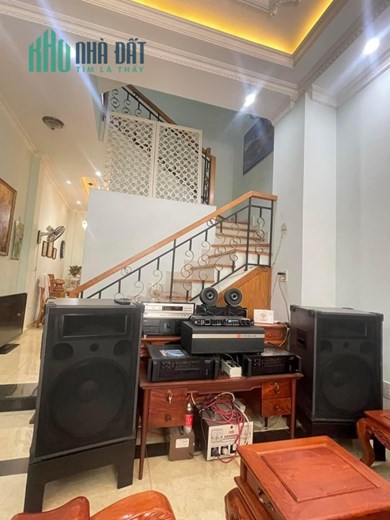 Chủ Đi Mỹ👉 Cần Bán Gấp Nhà NGUYỄN THỊ THÂP. Quận 7 DT. 4,5m X 14m, 4 Tầng 4PN, Xây Kiên Cố, Phong