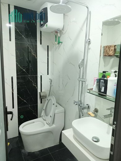 BÁN CĂN HỘ MINI  NGỌC LÂM DT 48M CHỈ 1.35 TỶ NHÀ ĐẸP,GIÁ RẺ,Ô TÔ QUA NHÀ