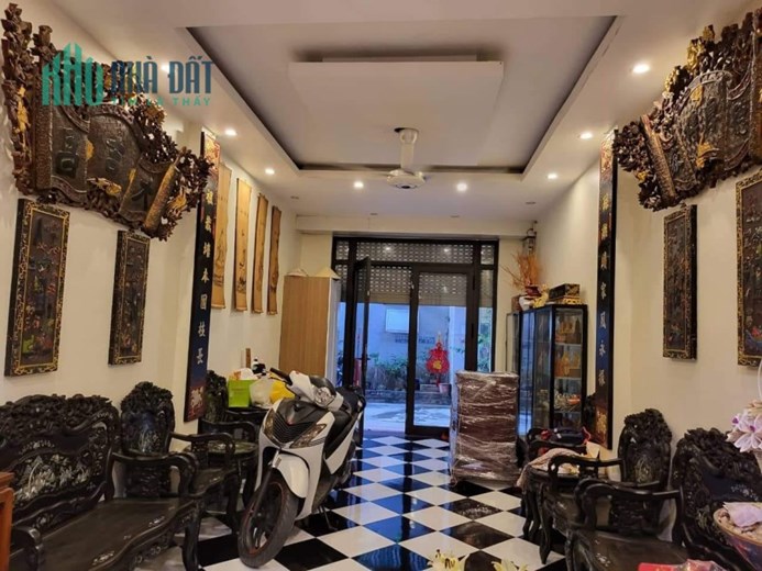 CẦN BÁN NHÀ NGỌC LÂM, DT 50M, 5T, 6.2 TỶ, NHÀ ĐẸP, NGÕ NÔNG, Ô TÔ ĐỖ CỬA,NỘI THẤT SANG TRỌNG