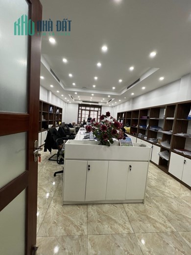 Đẳng cấp thượng lưu Âu Cơ, Tây Hồ, 8 tầng thang máy, ô tô tránh, kinh doanh văn phòng, dòng tiền