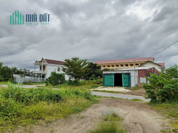 Chính chủ cần bán gấp đất có sẵn nhà mặt tiền đường nhựa 135 xã Đạ RSal, huyện Đam Rông, tỉnh Lâm