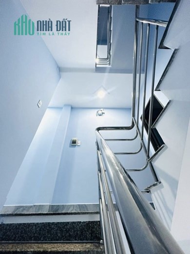 NHÀ 3 TẦNG ĐẸP..30M RA MAI VĂN VĨNH.QUẬN 7.60M RA NGUYỄN THỊ THẬP