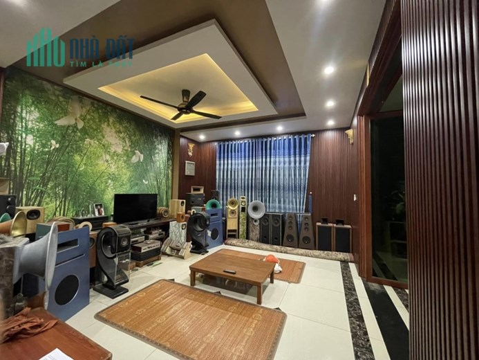 ĐẦU TƯ SINH LỜI SẴN 4 PHÒNG CHO THUÊ TRUNG BÌNH 6TRIỆU/THÁNG-MẶT NGÕ THÔNG - Ô TÔ 7 CHỖ VÀO NHÀ