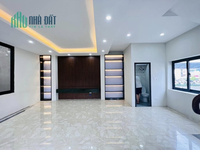 BÁN NHÀ ĐẶNG VĂN NGỮ, ĐỐNG ĐA, 75M2 5T MT7M, GIÁ 9.8 TỶ