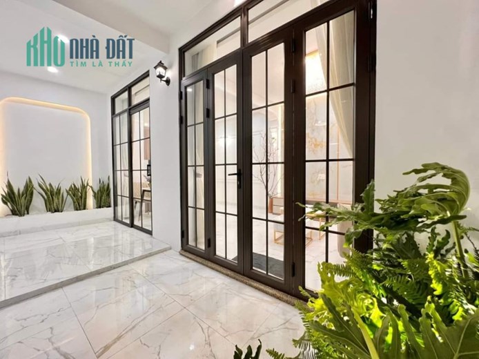 BÁN NHÀ ĐÀO TẤN _35M2 -  6 tầng_ Giá nhỉnh 4 tỷ