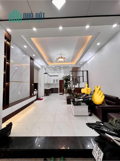 Bán Nhà #TRÍCH_SÀI Ô TÔ ĐỖ CỬA. 7.5tỷ. 50m2. 4PN Cực Rộng. Cạnh Hồ Tây. Ban Công Từng Phòng