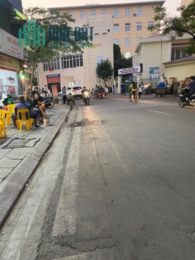 BÁN MẢNH ĐẤT MẶT PHỐ ĐỐC NGỮ - BA ĐÌNH. VỈA HÈ KD SẦM UẤT. DT 100M2. MT 6M. GIÁ 24,8 TỶ