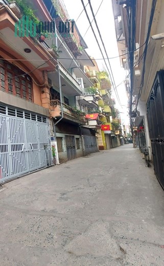 Nhà đẹp Phân lô Dương Quảng Hàm quận Cầu Giấy 62m2 MT5.8m gara tặng nội thất kinh doanh