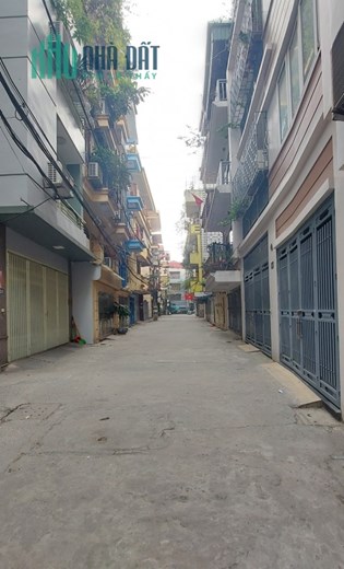 Nhà đẹp Phân lô Dương Quảng Hàm quận Cầu Giấy 62m2 MT5.8m gara tặng nội thất kinh doanh