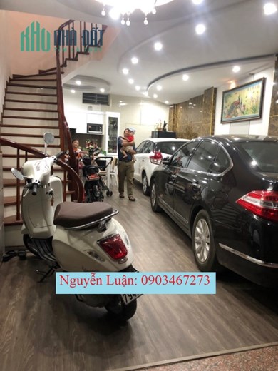 Nhà đẹp Phân lô Dương Quảng Hàm quận Cầu Giấy 62m2 MT5.8m gara tặng nội thất kinh doanh