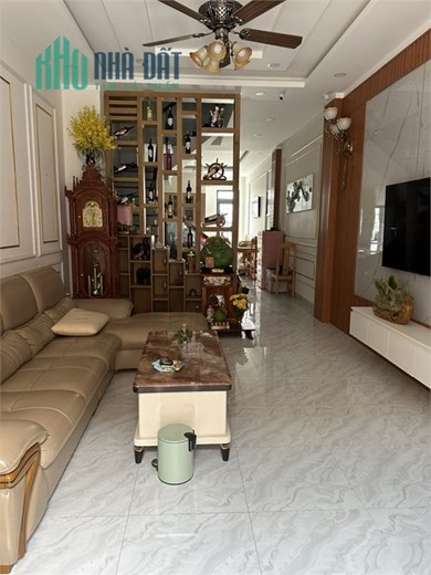 Cho Thuê Nhà Nguyễn Chí Thanh, Thuận An, Giá Chỉ 12TR, Chủ Để Lại Toàn Bộ Nội Thất  CAM KẾT Như