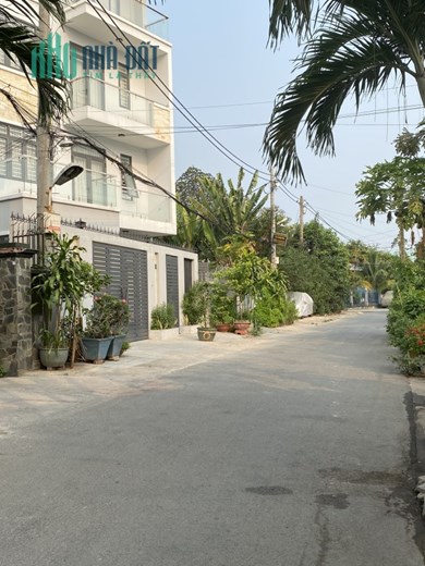 Cực Hiếm, Bán Nhà Gốc 2MT, HXH 8M, DT 150M,  Đặng Văn Bi, Thủ Đức, Sổ Riêng, Giá Ngộp Chỉ Còn 7.5 Tỷ