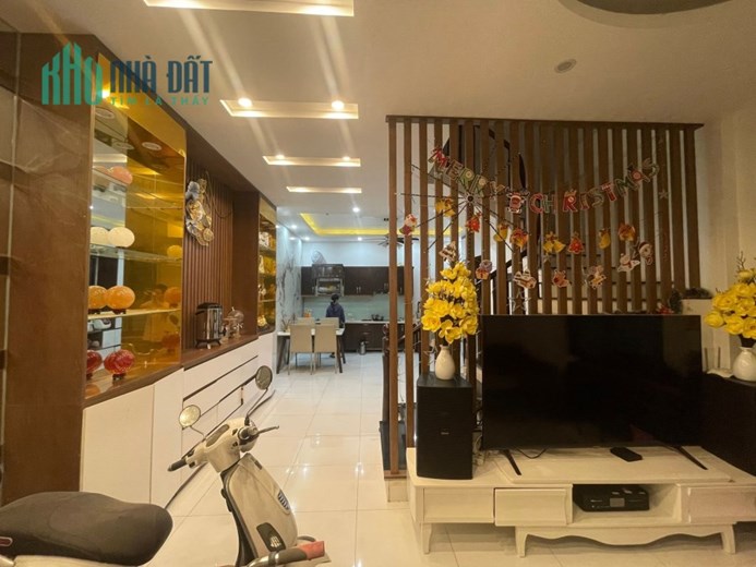 Bán nhà ngõ 43  Tây mỗ, 3 thoáng, nhà đẹp lung linh