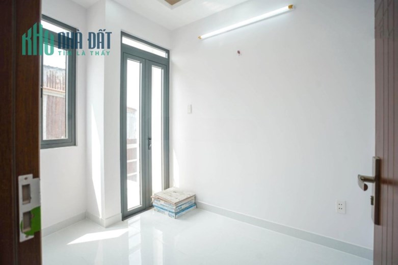Nhà thuê 3 Tầng hẻm Ba Đình P10Q8 - Giá : 8.5 Triệu