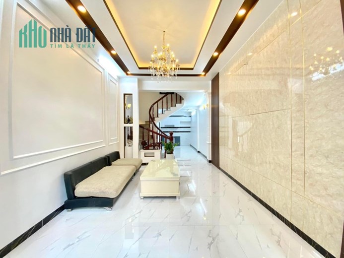 NHÀ NGÕ CHỢ HÀNG CŨ - 3 TẦNG XÂY MỚI - 3 PHÒNG NGỦ