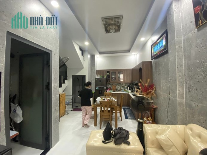 BÁN NHÀ KHA VẠN CÂN –LINH CHIỂU- THỦ ĐỨC  3 TẦNG HẺM XE HƠI 3,9 TỶ