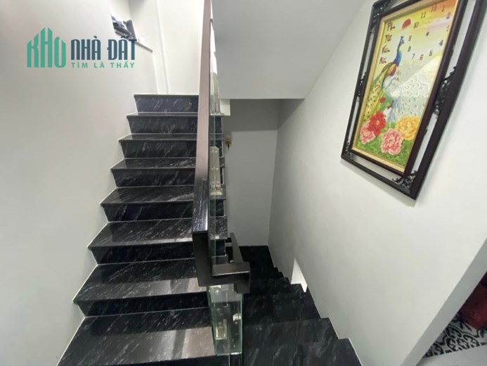 BÁN NHÀ KHA VẠN CÂN –LINH CHIỂU- THỦ ĐỨC  3 TẦNG HẺM XE HƠI 3,9 TỶ