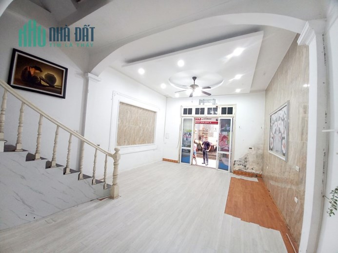 Trung Kính, Ô TÔ đỗ cửa, KD đỉnh, 1 nhà ra phố, 40m2 giá chỉ 8,x tỷ, 0866585090