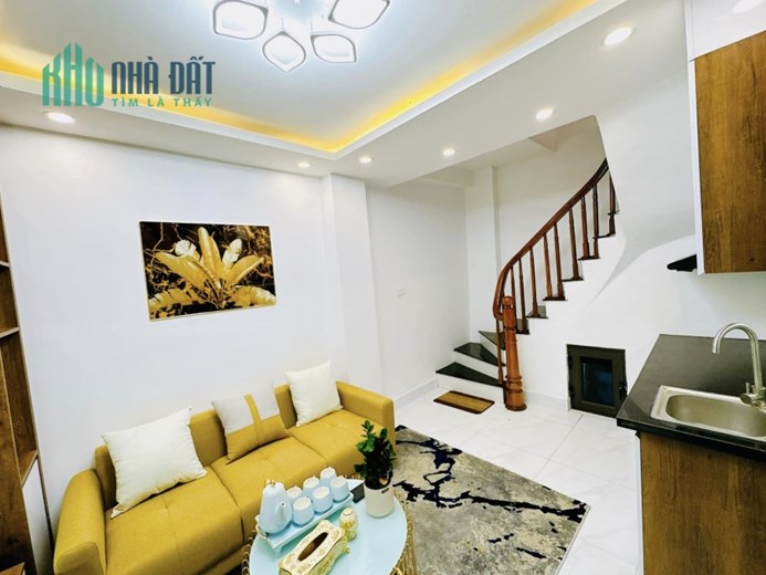 Nhà phố trần Khát Chân Siêu Hot Quận Hai Bà Trưng 4 tầng , mặt tiền 5 m giá 2.3 tỷ