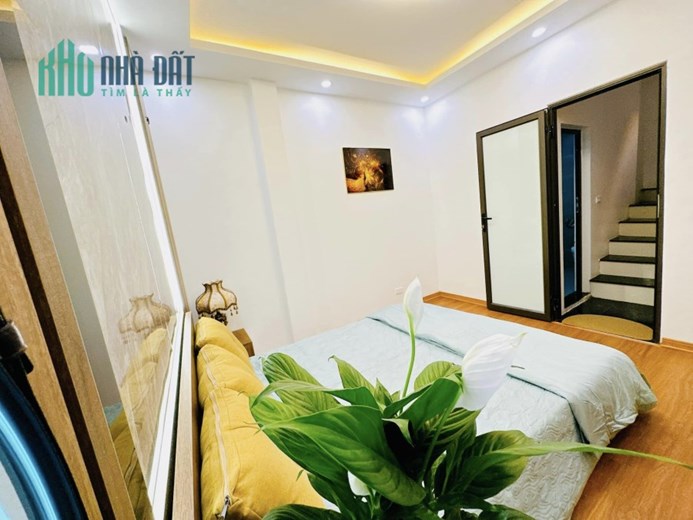 Nhà phố trần Khát Chân Siêu Hot Quận Hai Bà Trưng 4 tầng , mặt tiền 5 m giá 2.3 tỷ