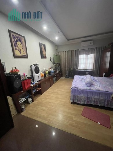 Bán gấp nhà mặt tiền XVNT Phường 19 , Q.Bình Thạnh , ngay Cầu Thị Nghè , DT 95m2 giá 17Tỷ2 .