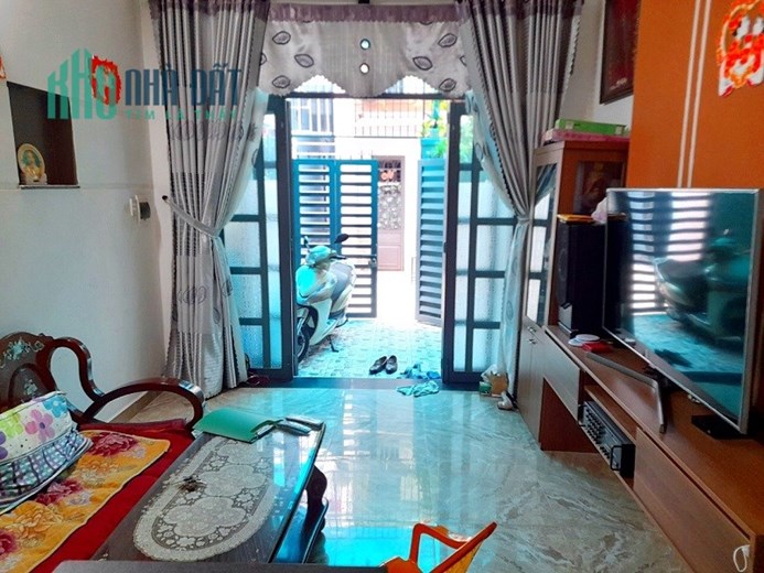 Gấp bán nhà Lê Thanh Nghị, 2 tầng kiên cố 3pn rộng gần 70m2 nhỉnh nhẹ 3 tỷ. 0905.880.363