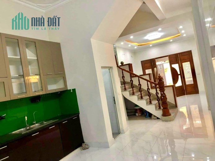 BÁN GẤP NHÀ PHỐ NGUYỄN VĂN CỪ, GIA THỤY, LONG BIÊN, 56M2, 3 TẦNG, MT 4M, 4 TỶ