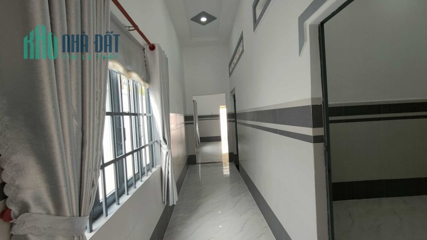 Nhà Cũ giá thấp Sát QL22B Mặt Tiền Lộ Nhựa