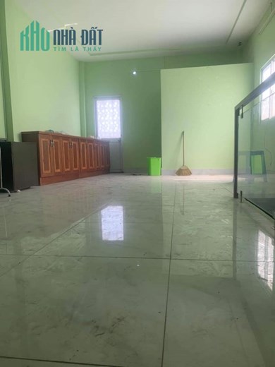Bán nhà Hiệp Bình Chánh, hơn 30m2, 3 tầng, hẻm 3 gác, chỉ 2.35 tỷ