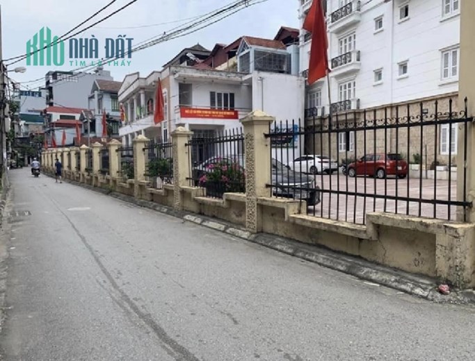 SIÊU PHẨM HIẾM - AN SINH - DÂN TRÍ - Ô TÔ ĐỖ CỔNG 20m , SÁNG THOÁNG, BÃI XE 150m - TIỆN ÍCH BẤT TẬN