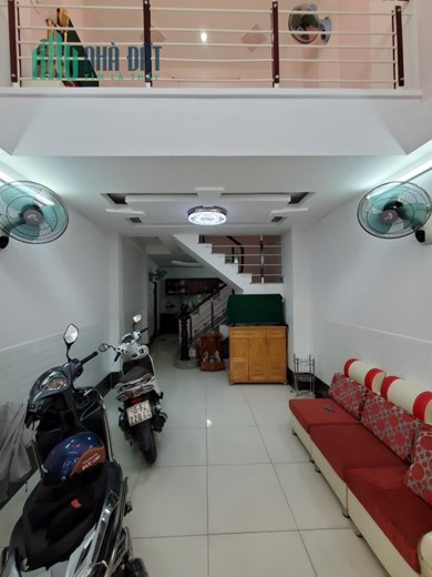 Nhà 4 tầng - ô tô 7 chỗ vào nhà - nở hậu 5m2 - 4 lầu - 6PN -  Giá tốt 7,7 tỷ