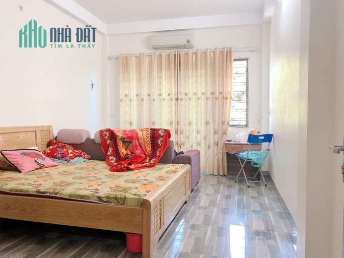 CHÍNH CHỦ CẦN BÁN GẤP CĂN NHÀ TẠI PHỐ TÂY SƠN Q. ĐỐNG ĐA DT: 45 M MT6,2M QUAN TÂM LH:0989041158