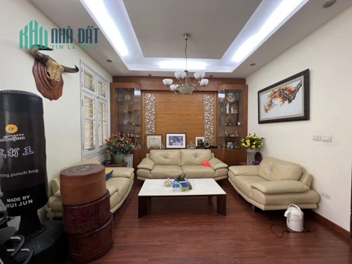 Bán nhà KĐTM Dịch Vọng, gần công viên Cầu Giấy, Kinh doanh, 110m2, MT 6m, 29 tỷ