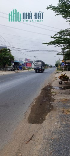 Cho thuê xưởng 1000m2 kèm nhà ở sau xưởng mặt tiền đường nhựa Nguyễn Hữu Trí , Long An